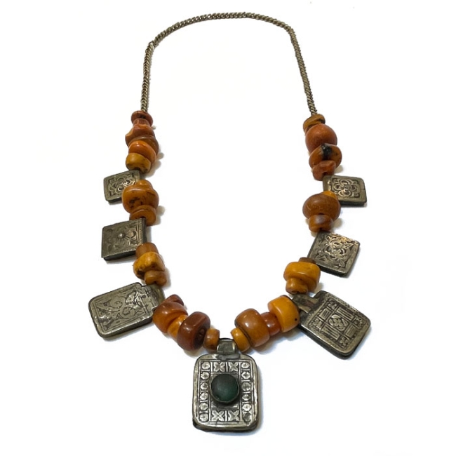 Collier à talismans berbère KITAB
